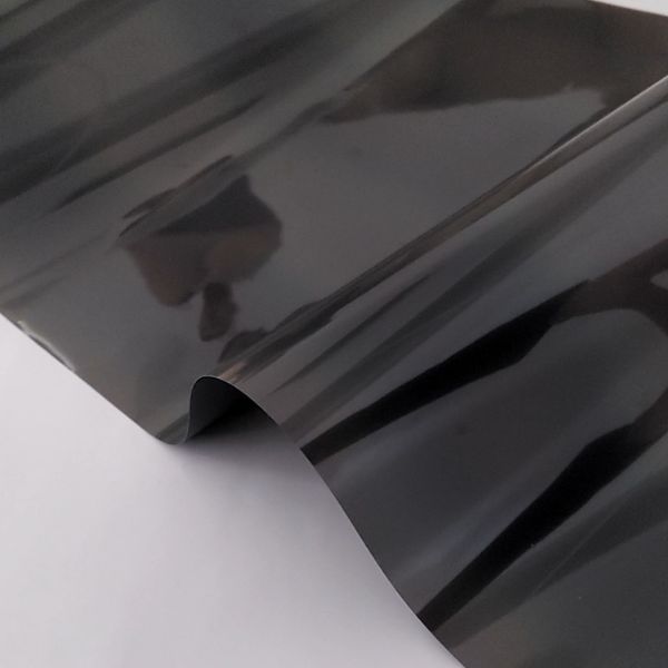 detalhe filme de recorte refletivo holográfico com liner